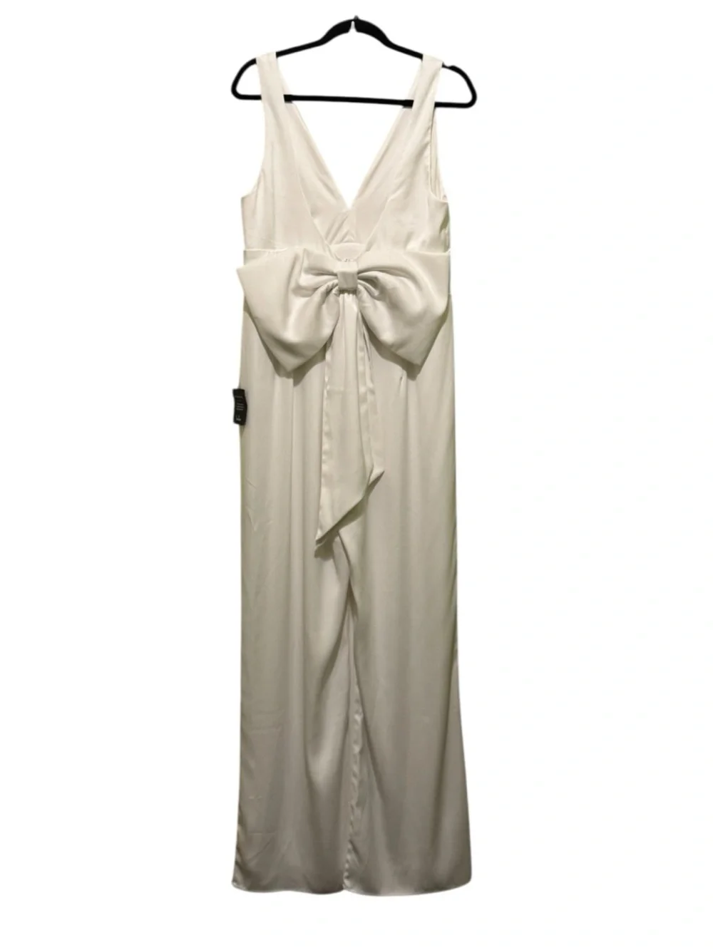 Lulu's White V-Neck Jumpsuit with Back Bow - Picture 4 of 13